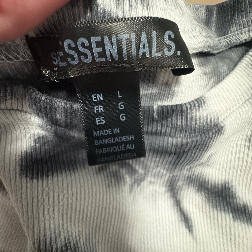 Cropped Tee - Picture 3 of 3